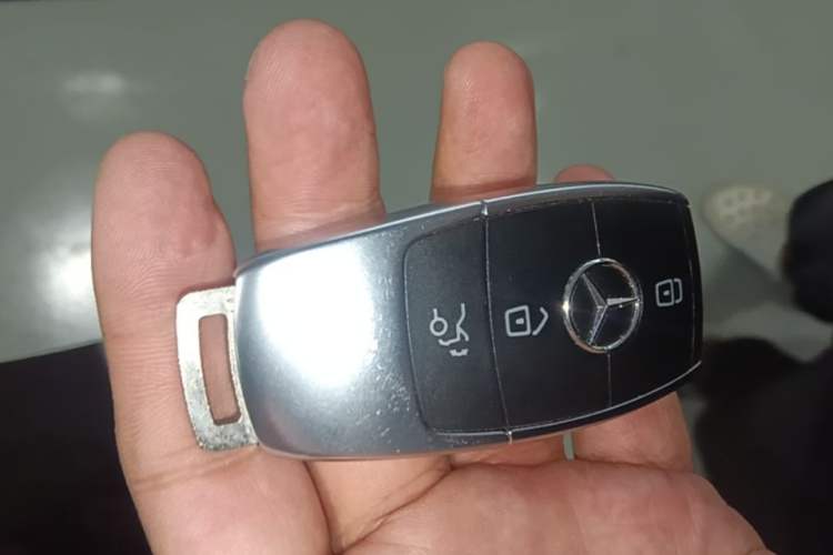 Used Mercedes-Benz GLB 2023 GLB 220 Fashion Model Vehicle Key