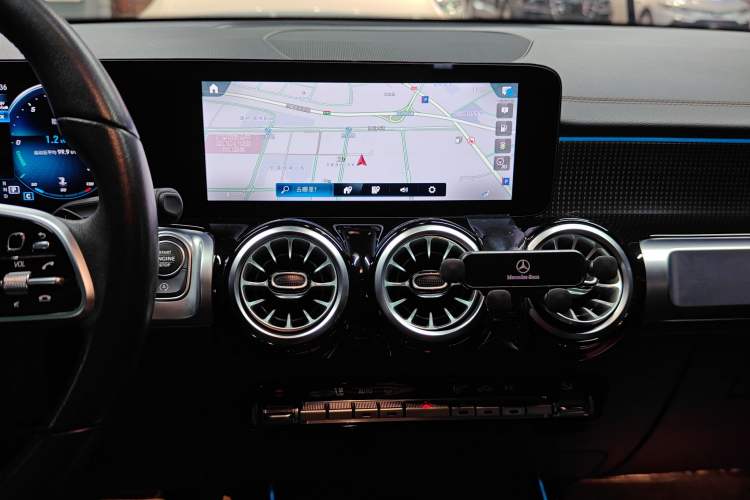Used Mercedes-Benz GLB 2023 GLB 220 Fashion Model Audio And AC Panel