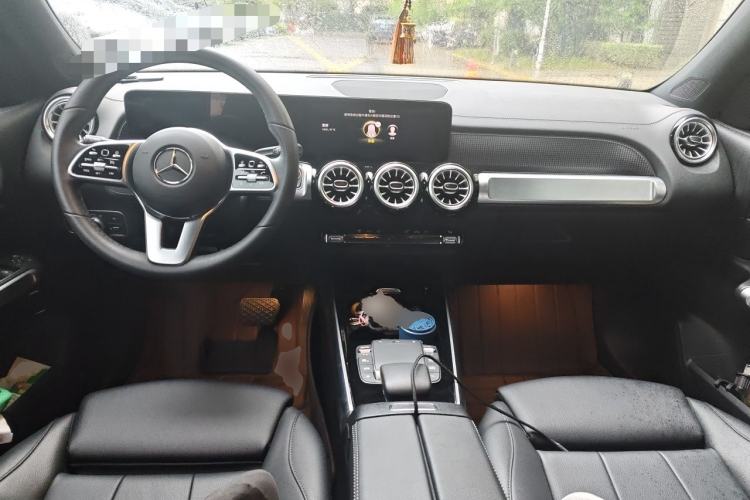 Used Mercedes-Benz GLB 2023 GLB 220 Fashion Model Center Console