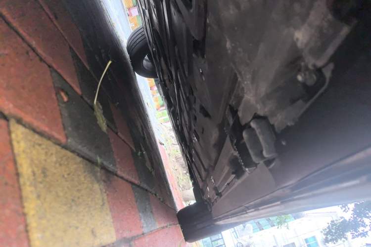 Used Mercedes-Benz GLB 2023 GLB 220 Fashion Model Chassis Rear Right