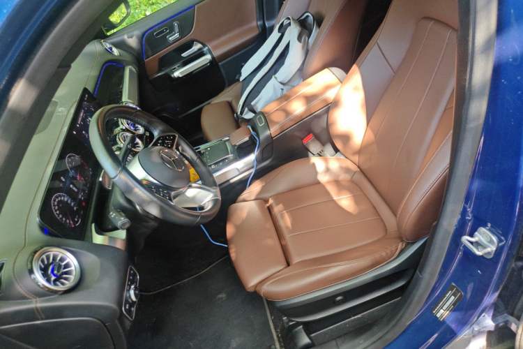 Used Mercedes-Benz GLB 2023 GLB 220 4MATIC Left Front Seat