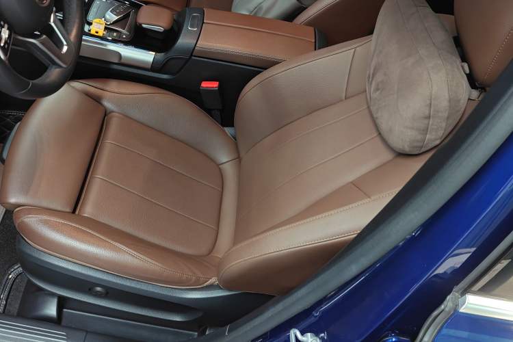 Used Mercedes-Benz GLB 2023 GLB 220 Fashion Model Left Front Seat
