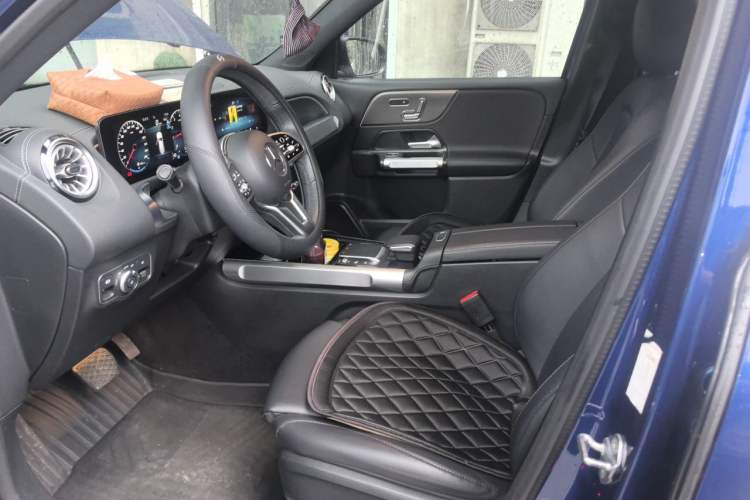 Used Mercedes-Benz GLB 2023 GLB 220 Fashion Model Left Front Seat