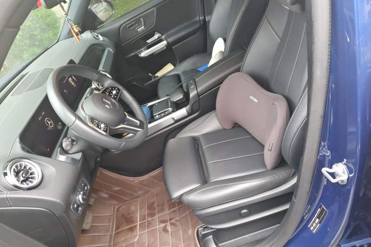 Used Mercedes-Benz GLB 2023 GLB 220 Fashion Model Left Front Seat