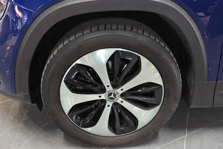 Used Mercedes-Benz GLB 2023 GLB 220 Fashion Model Left Front Wheel Hub