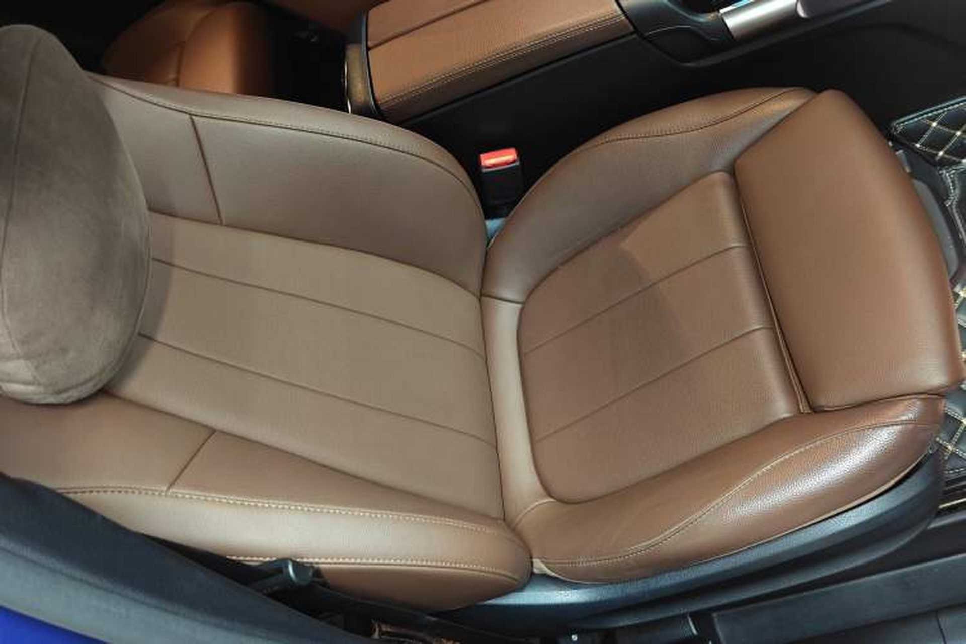 Used Mercedes-Benz GLB 2023 GLB 220 Fashion Model Right Front Seat