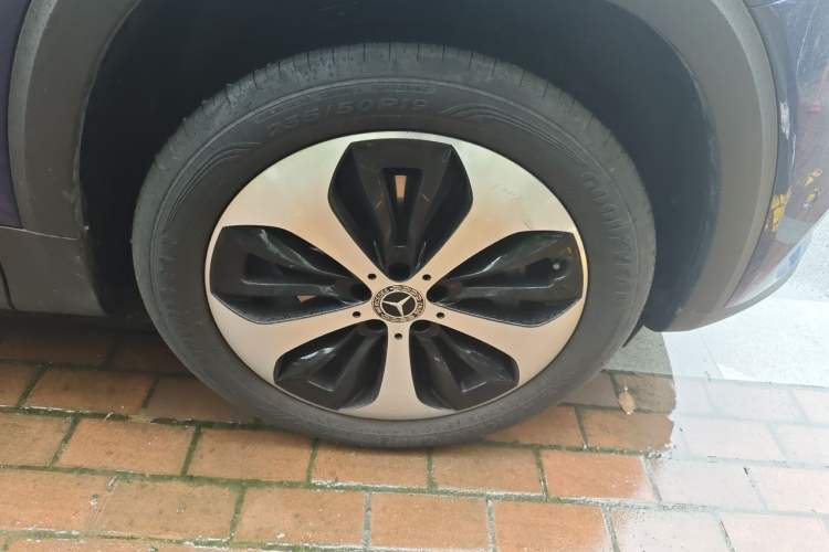 Used Mercedes-Benz GLB 2023 GLB 220 Fashion Model Right Front Wheel Hub