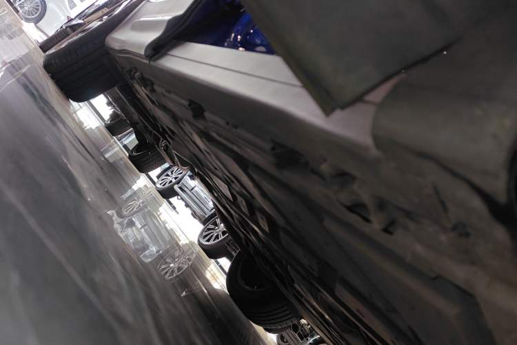Used Mercedes-Benz GLB 2023 GLB 220 Fashion Model Right Side Sill
