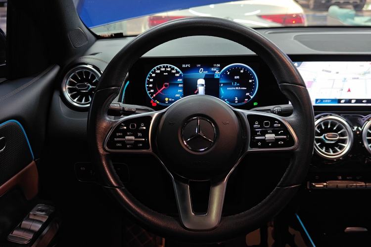 Used Mercedes-Benz GLB 2023 GLB 220 Fashion Model Steering Wheel