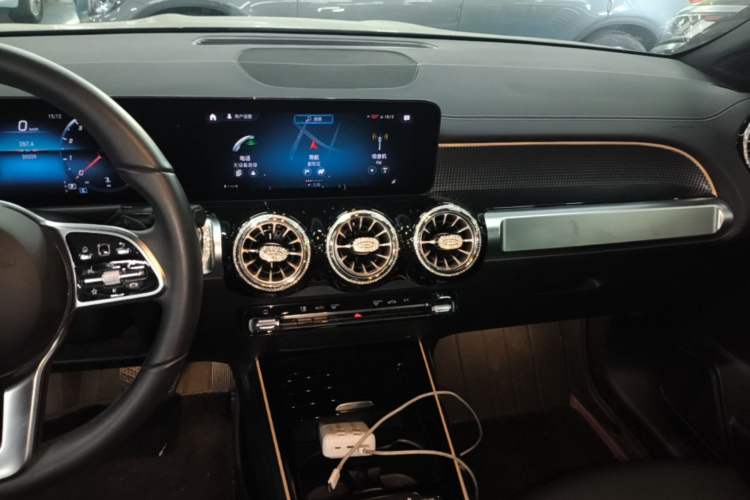 Used Mercedes-Benz GLB 2023 GLB 220 Fashion Model Audio And AC Panel