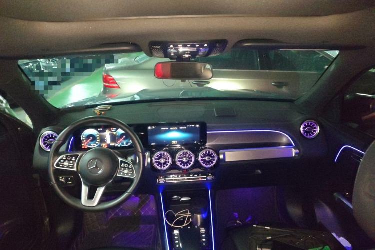 Used Mercedes-Benz GLB 2023 GLB 220 Fashion Model Center Console