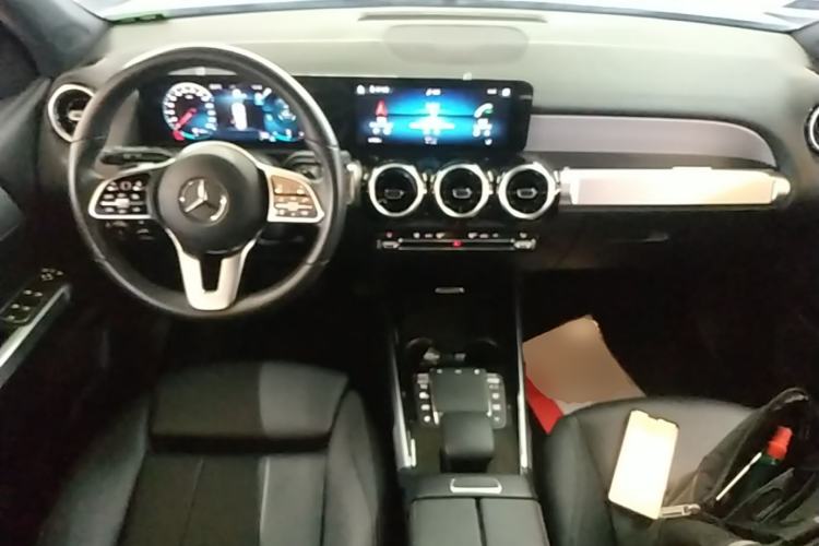 Used Mercedes-Benz GLB 2023 Refresh GLB 200 Fashion Edition Center Console