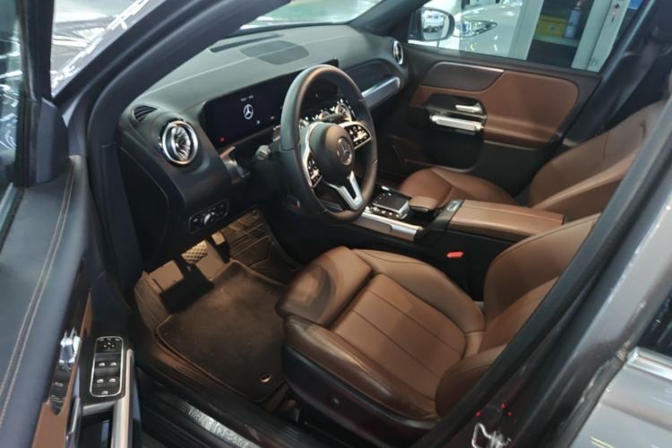 Used Mercedes-Benz GLB 2023 GLB 220 Sport Edition Driver Seat