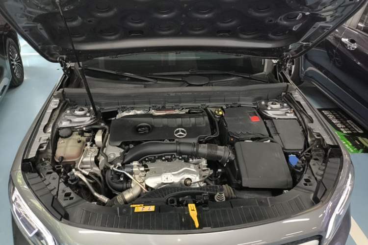 Used Mercedes-Benz GLB 2023 GLB 220 Fashion Model Engine Bay