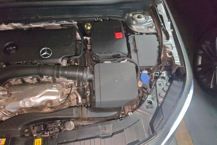 Used Mercedes-Benz GLB 2023 GLB 220 Fashion Model Engine Bay Left