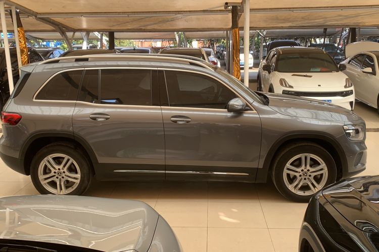 Used Mercedes-Benz GLB 2023 Refresh GLB 200 Fashion Edition Exterior 2