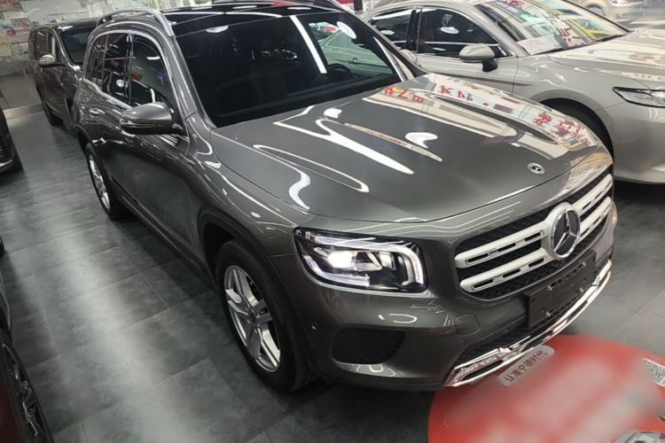 Used Mercedes-Benz GLB 2023 GLB 220 Sport Edition Front Right 45 Deg