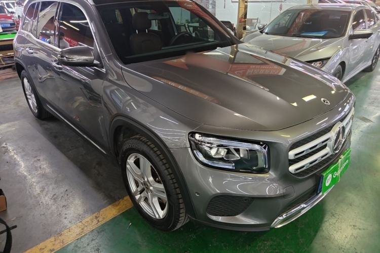 Used Mercedes-Benz GLB 2023 GLB 220 Sport Edition Front Right 45 Deg