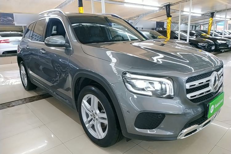 Used Mercedes-Benz GLB 2023 Refresh GLB 200 Fashion Edition Front Right 45 Deg