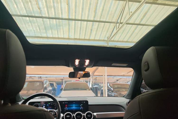 Used Mercedes-Benz GLB 2023 Refresh GLB 200 Fashion Edition Headliner