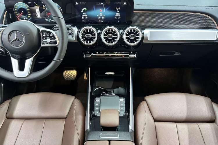 Used Mercedes-Benz GLB 2023 GLB 220 Fashion Model Interior 1