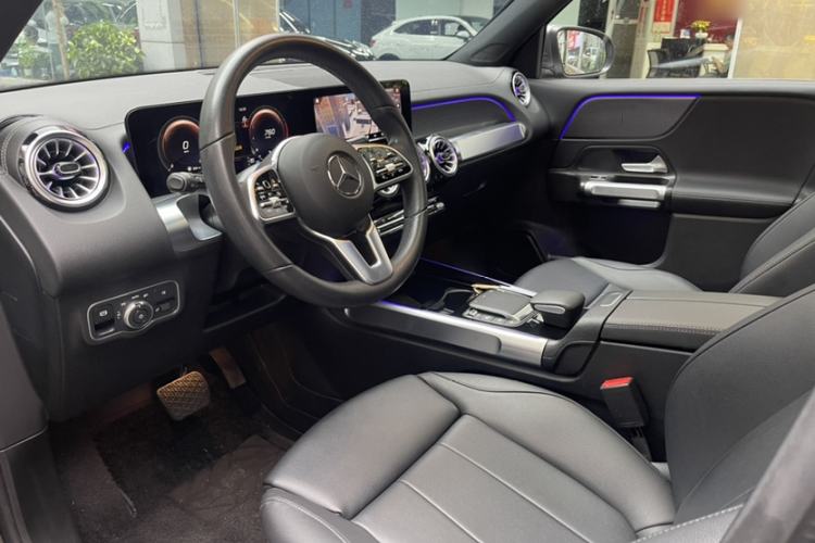 Used Mercedes-Benz GLB 2023 GLB 220 Sport Edition Interior 10