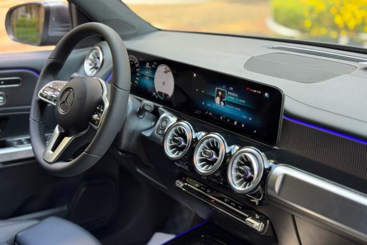 Used Mercedes-Benz GLB 2023 GLB 220 Fashion Model Interior 11