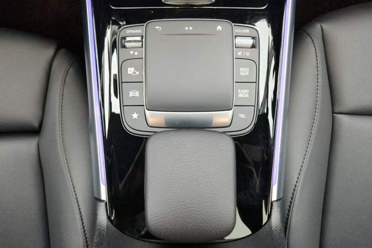Used Mercedes-Benz GLB 2023 GLB 220 Sport Edition Interior 2