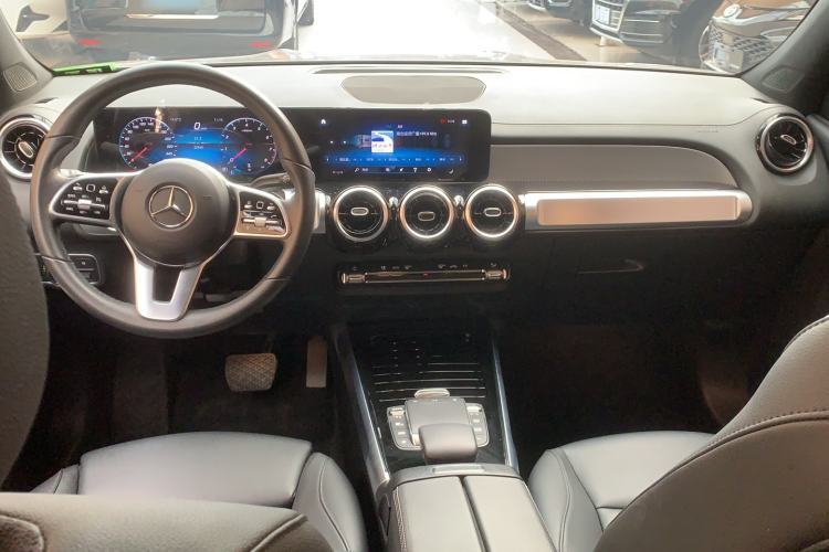 Used Mercedes-Benz GLB 2023 Refresh GLB 200 Fashion Edition Interior 3
