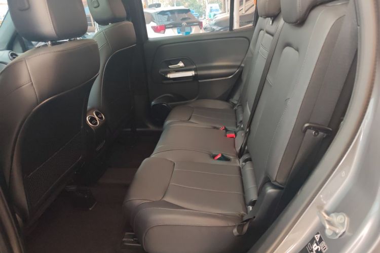 Used Mercedes-Benz GLB 2023 Refresh GLB 200 Fashion Edition Interior 4
