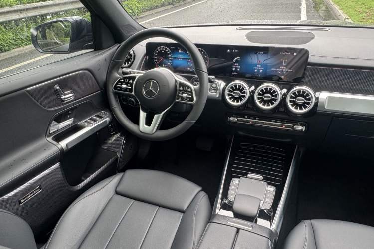 Used Mercedes-Benz GLB 2023 GLB 220 Sport Edition Interior 5