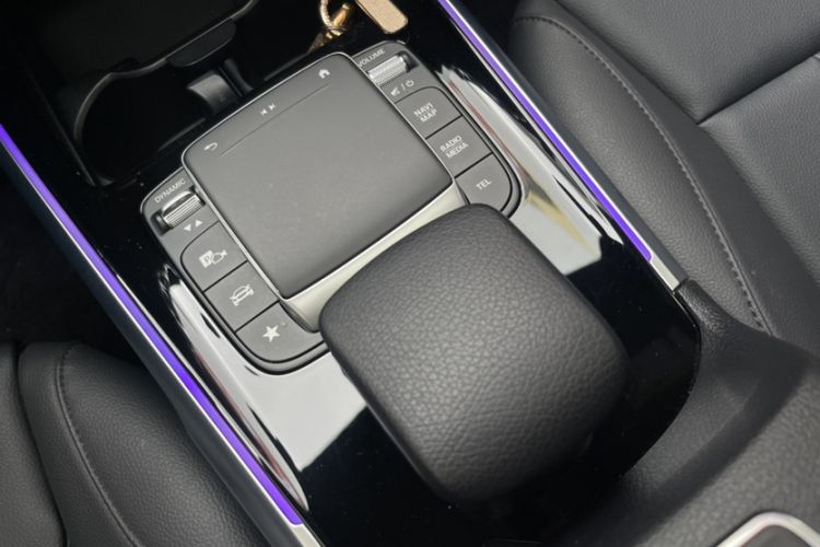 Used Mercedes-Benz GLB 2023 GLB 220 Sport Edition Interior 8