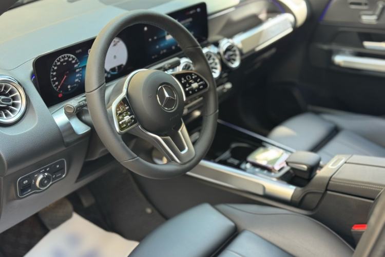 Used Mercedes-Benz GLB 2023 GLB 220 Fashion Model Interior 8