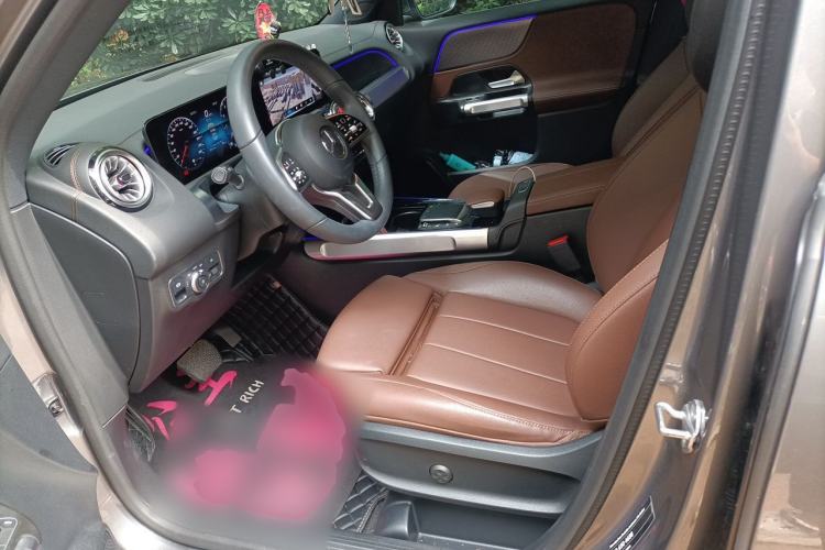 Used Mercedes-Benz GLB 2023 GLB 220 Sport Edition Left Front Seat