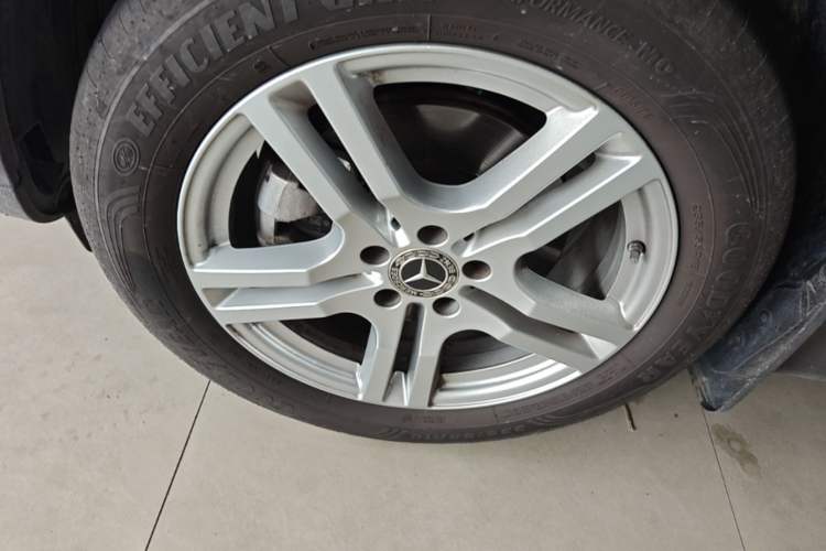 Used Mercedes-Benz GLB 2023 GLB 200 Fashion Model Left Front Wheel Hub