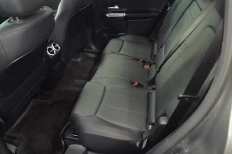 Used Mercedes-Benz GLB 2023 GLB 220 Fashion Model Left Rear Seat