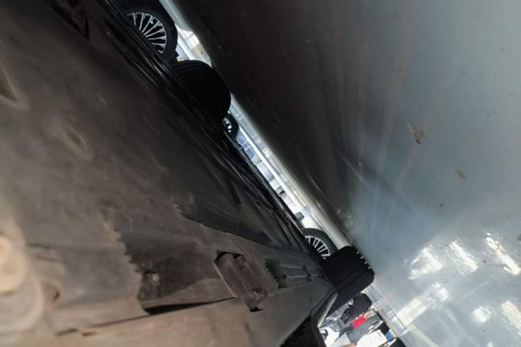 Used Mercedes-Benz GLB 2023 GLB 220 Fashion Model Left Side Sill