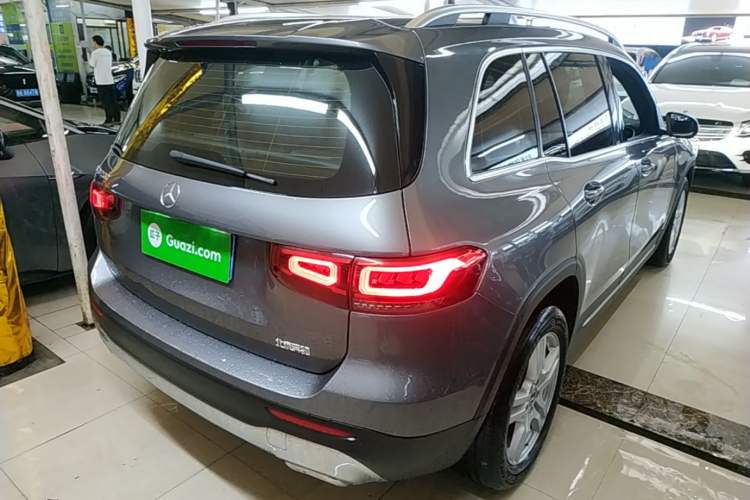 Used Mercedes-Benz GLB 2023 Refresh GLB 200 Fashion Edition Rear Right 45 Deg