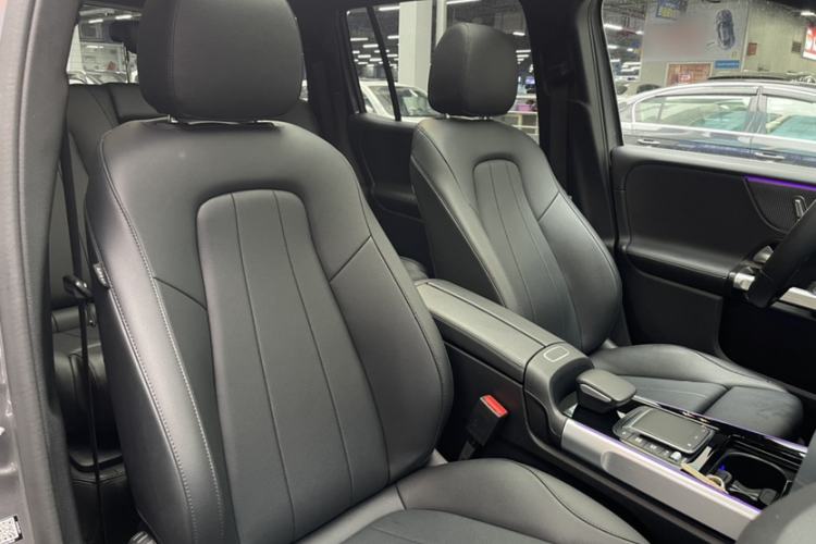 Used Mercedes-Benz GLB 2023 GLB 220 Sport Edition Right Front Seat