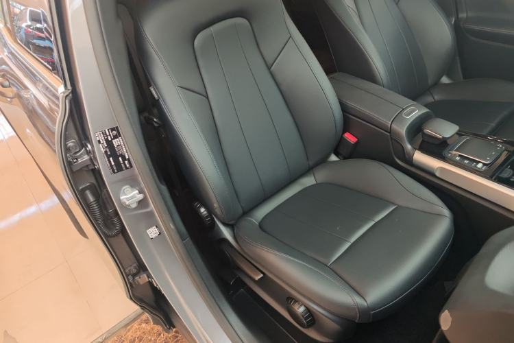 Used Mercedes-Benz GLB 2023 Refresh GLB 200 Fashion Edition Right Front Seat