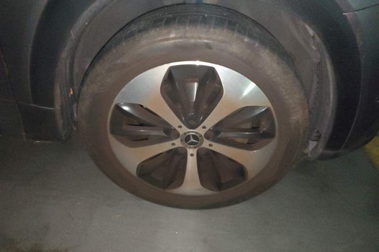 Used Mercedes-Benz GLB 2023 GLB 220 Fashion Model Right Front Wheel Hub
