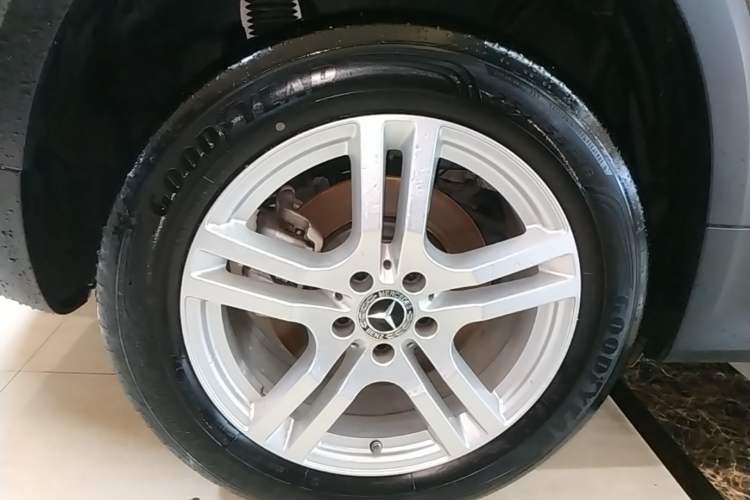 Used Mercedes-Benz GLB 2023 Refresh GLB 200 Fashion Edition Right Rear Wheel Hub