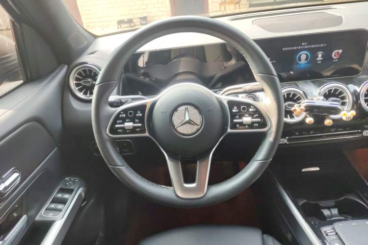 Used Mercedes-Benz GLB 2023 GLB 220 Sport Edition Steering Wheel