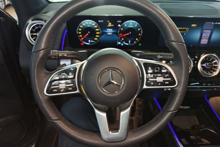 Used Mercedes-Benz GLB 2023 GLB 220 Sport Edition Steering Wheel