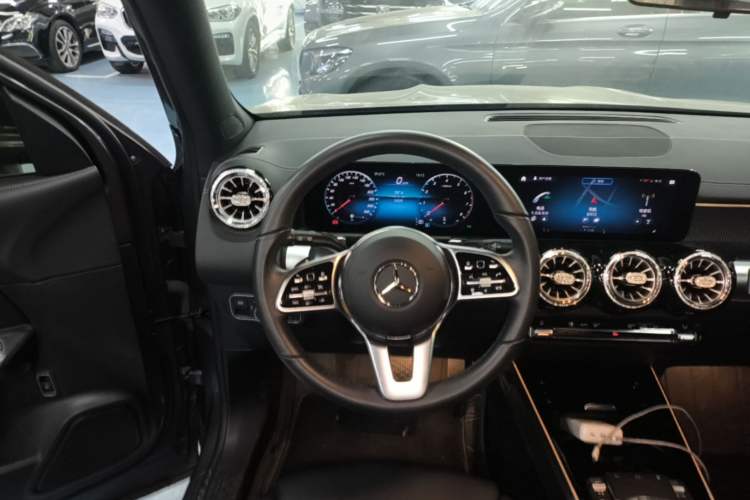 Used Mercedes-Benz GLB 2023 GLB 220 Fashion Model Steering Wheel