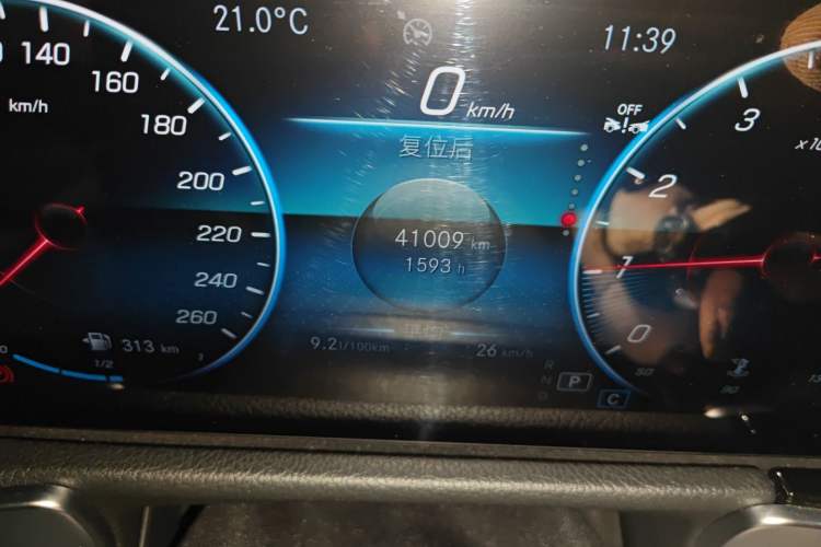 Used Mercedes-Benz GLB 2023 GLB 220 Sport Edition Odometer Close Up