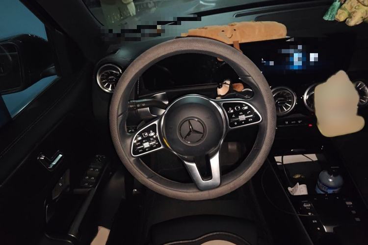 Used Mercedes-Benz GLB 2023 GLB 220 Sport Edition Steering Wheel