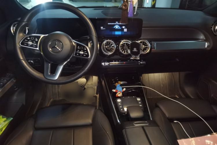 Used Mercedes-Benz GLB 2023 GLB 220 Fashion Model Center Console