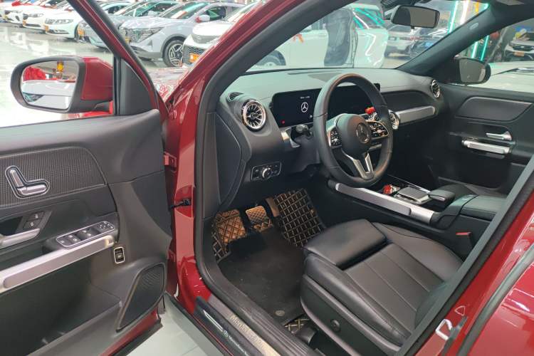 Used Mercedes-Benz GLB 2023 GLB 220 Sport Edition Driver Seat