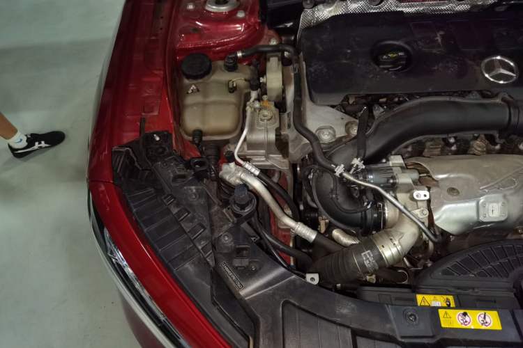 Used Mercedes-Benz GLB 2023 GLB 220 Fashion Model Engine Bay Right